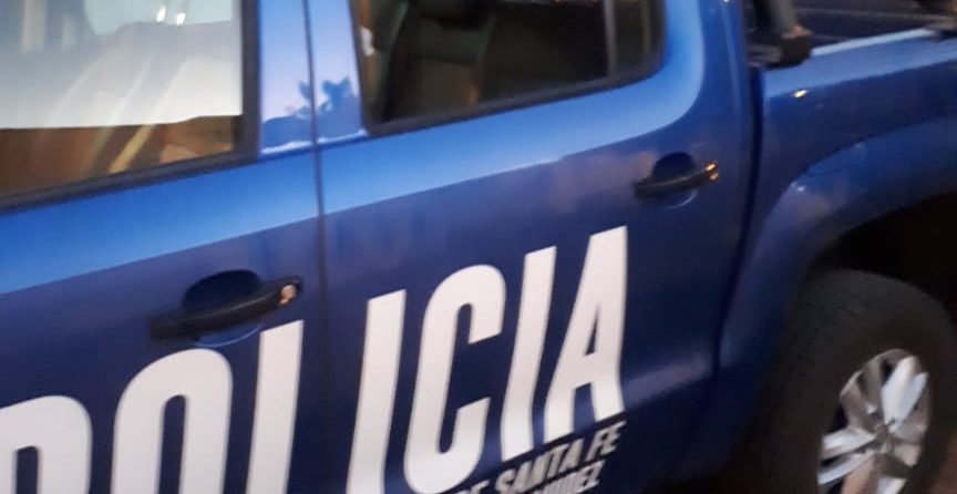movil-policial.jpg Baigorria: Amenazó a una joven en plena calle